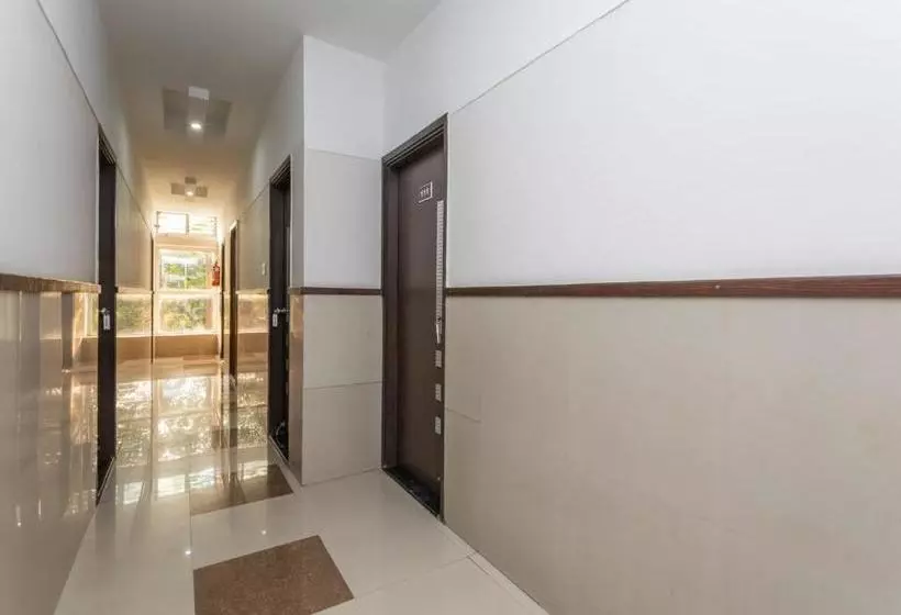 Отель Oyo Premium Jhalawar Road