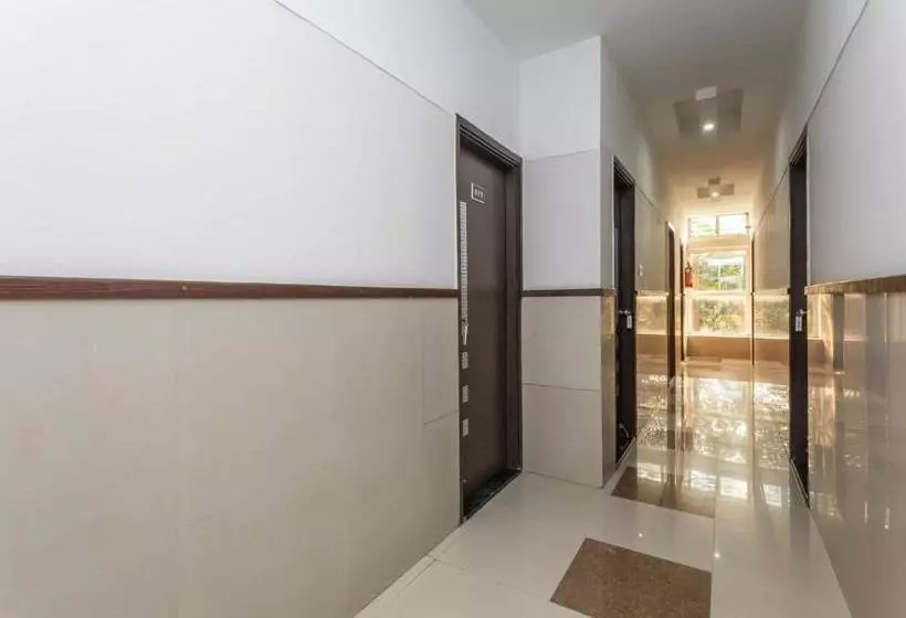 Отель Oyo Premium Jhalawar Road