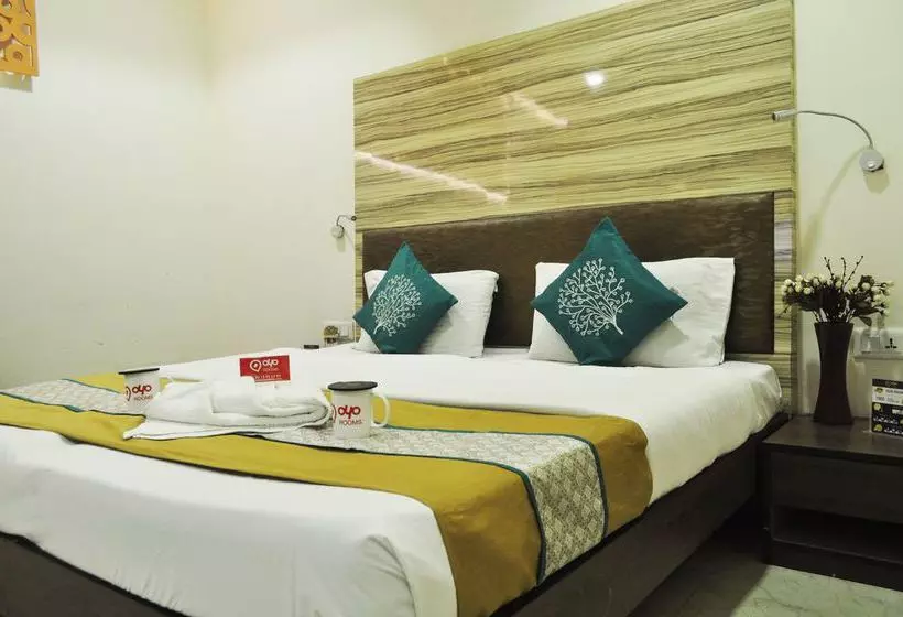 ホテル Oyo Premium Laxmi Nagar