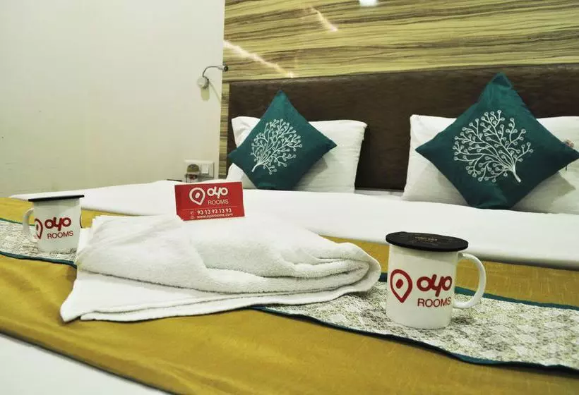 ホテル Oyo Premium Laxmi Nagar