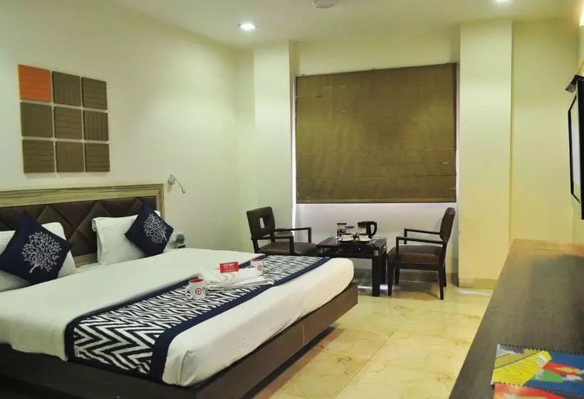 ホテル Oyo Premium Laxmi Nagar