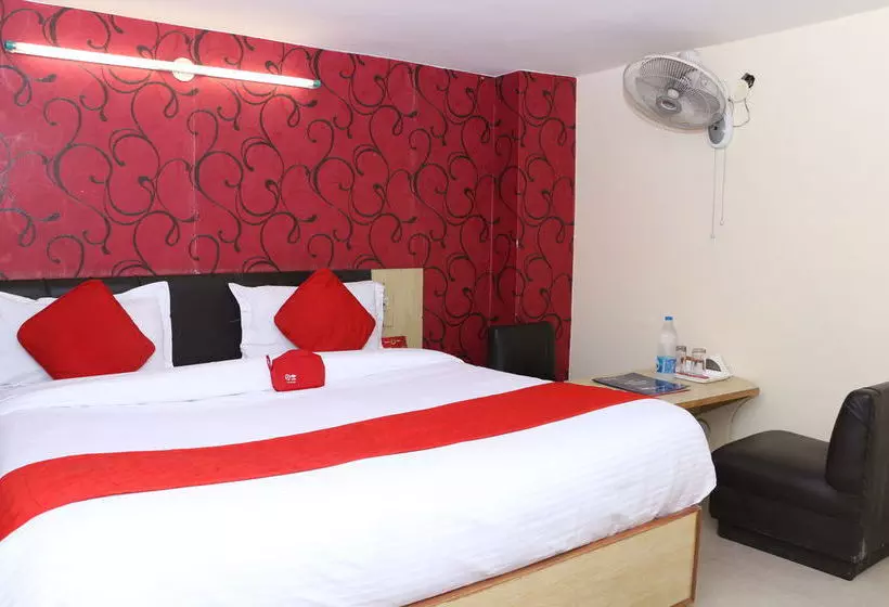 ホテル Oyo Rooms Ludhiana Railway Station Clock Tower