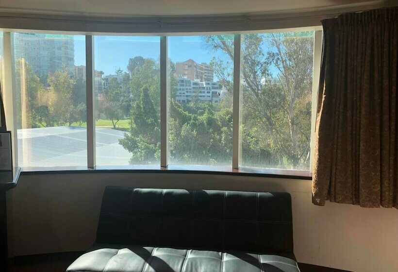 בית מלון כפרי Real Inn De Tijuana