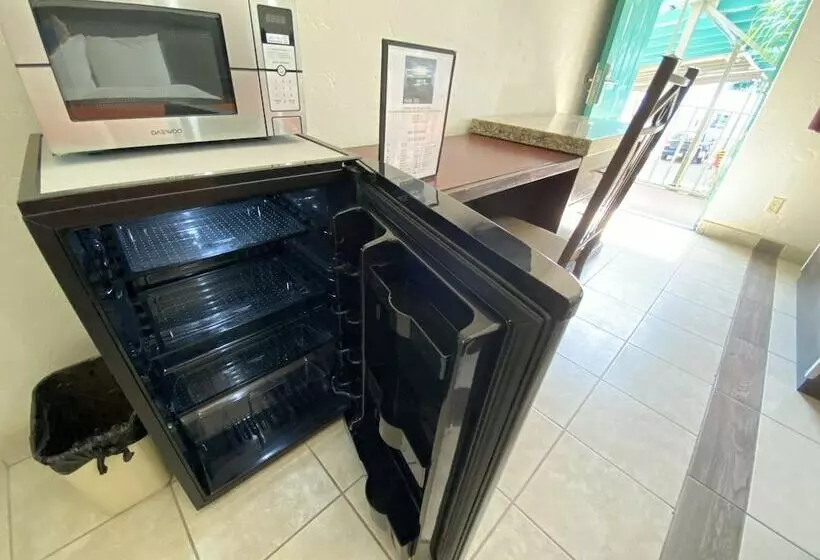 בית מלון כפרי Real Inn De Tijuana