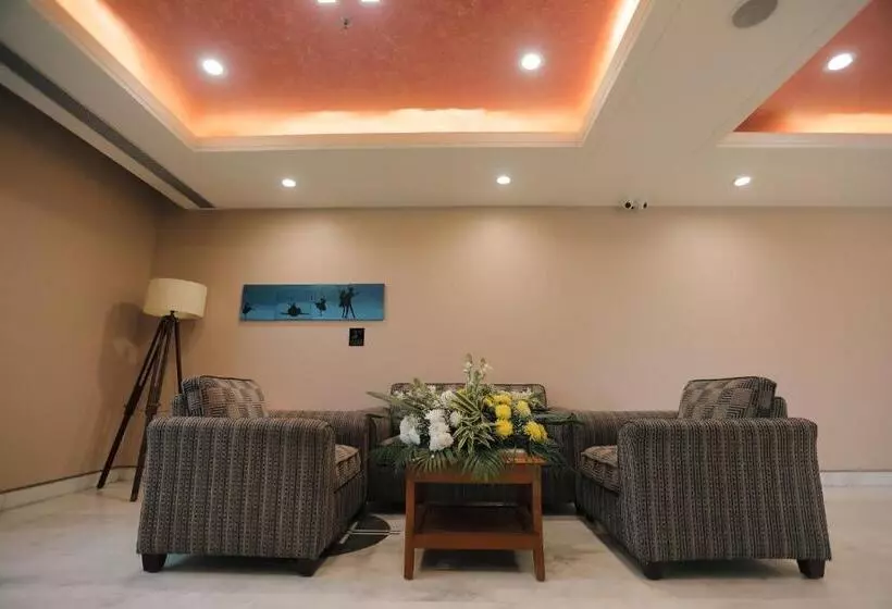 Отель Saffron Leaf