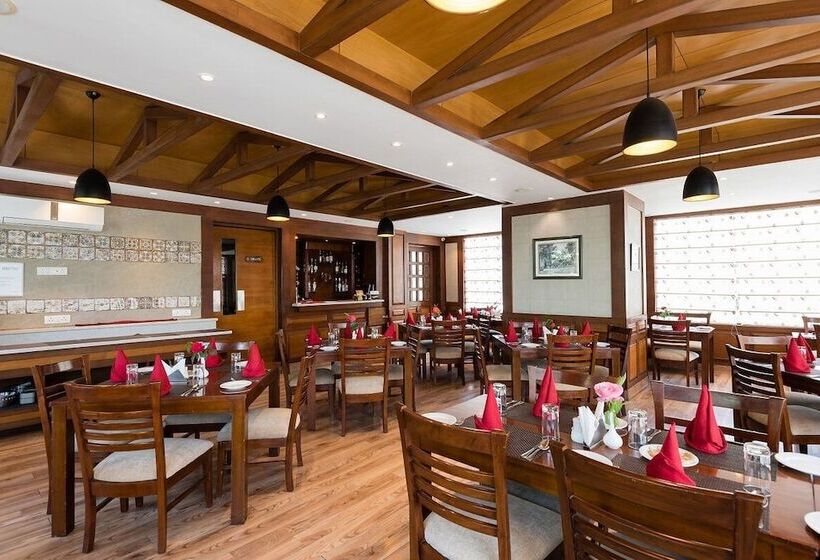 בית מלון כפרי The Anantmaya Resort