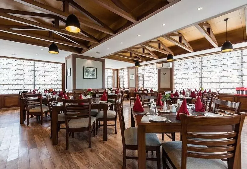 فندق The Anantmaya Resort