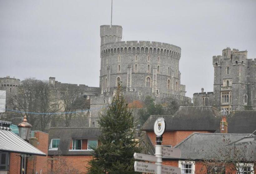 酒店 The George Inn