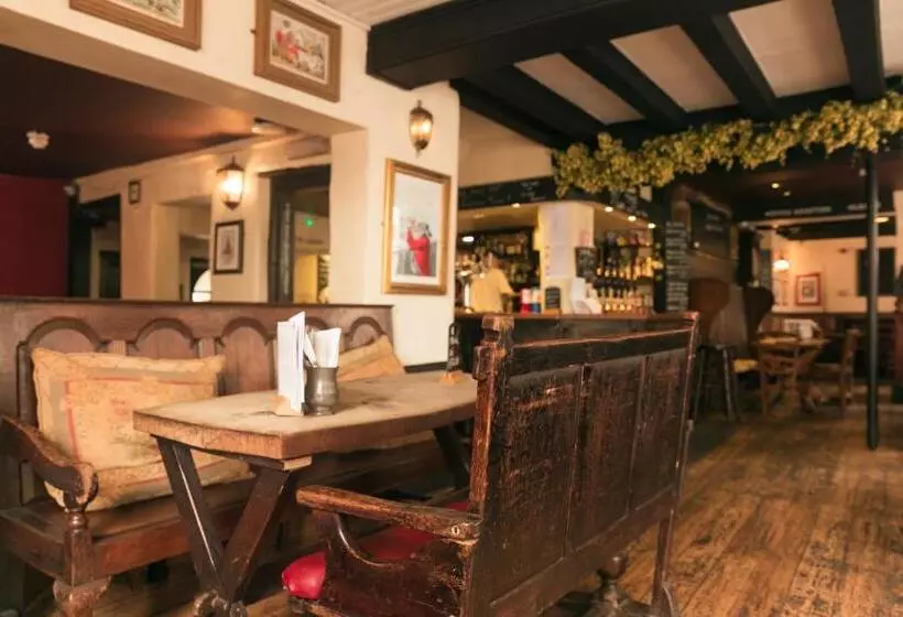 Otel The George Inn
