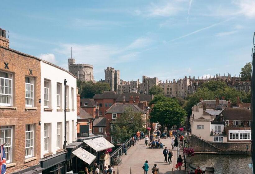 酒店 The George Inn