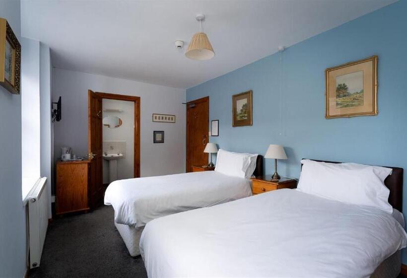 Отель The Old Ship Aground