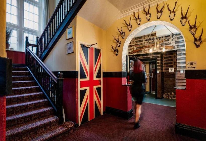 Отель The Old Ship Aground