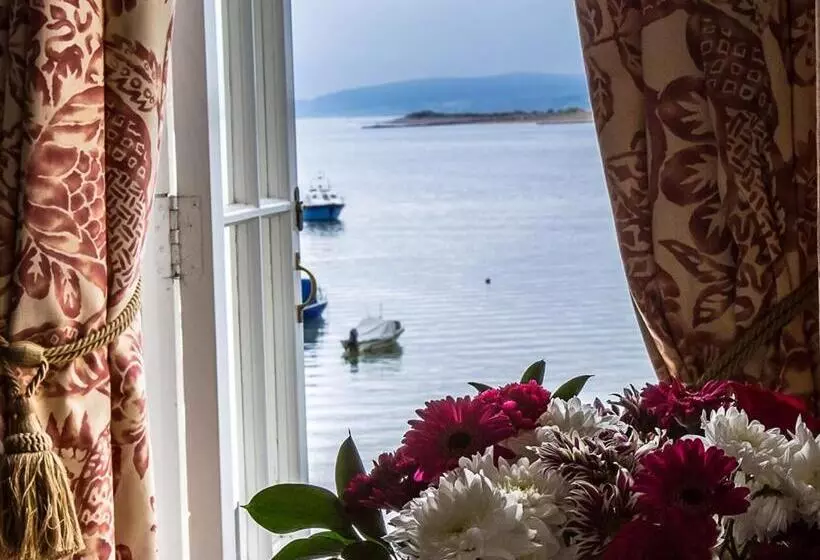 هتل The Old Ship Aground