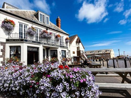 Отель The Old Ship Aground
