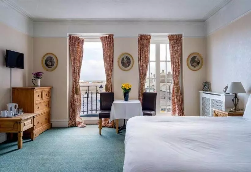 هتل The Old Ship Aground