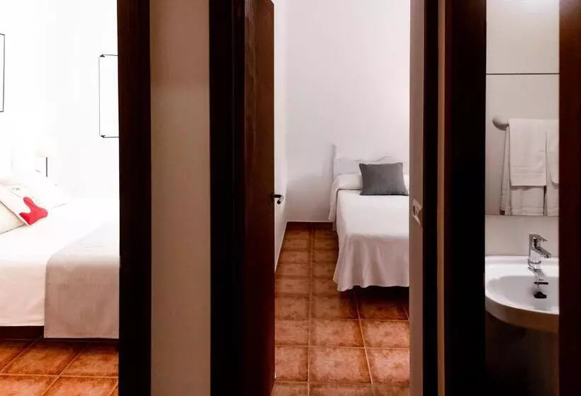 Apartamentos El Pino  Formentera Break