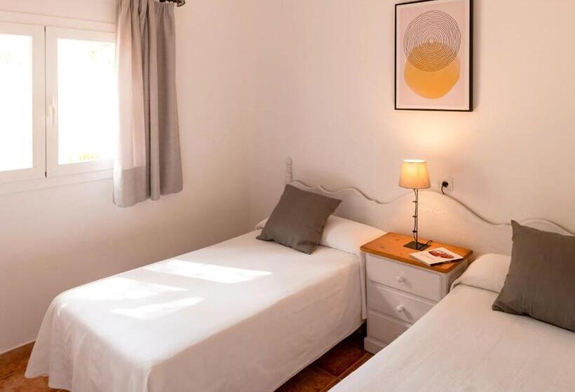 Apartamentos El Pino  Formentera Break