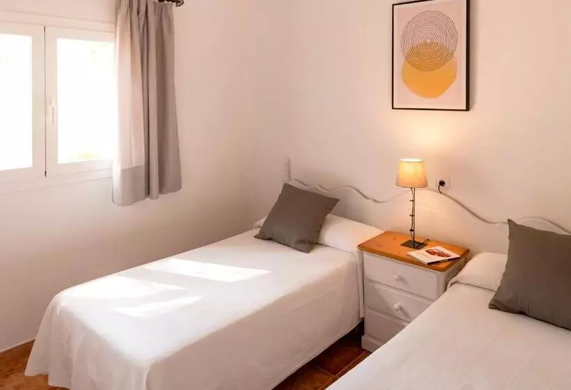 Apartamentos El Pino  Formentera Break