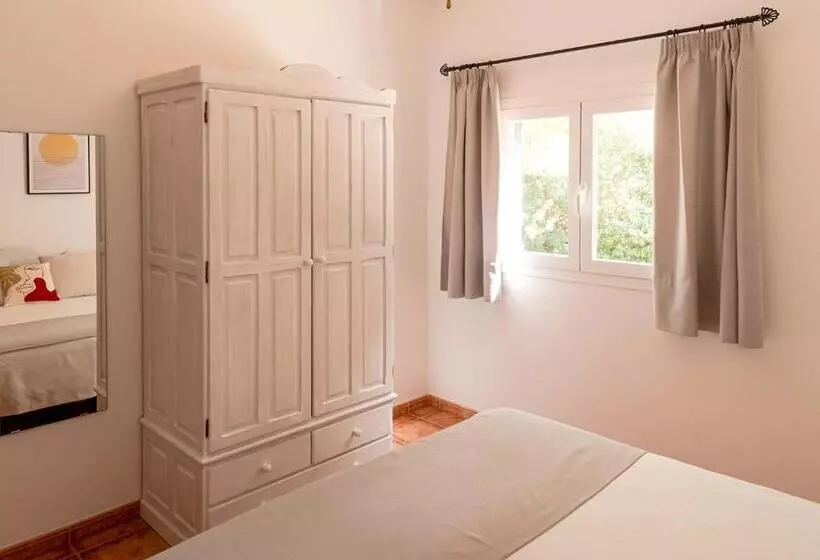 Apartamentos El Pino  Formentera Break