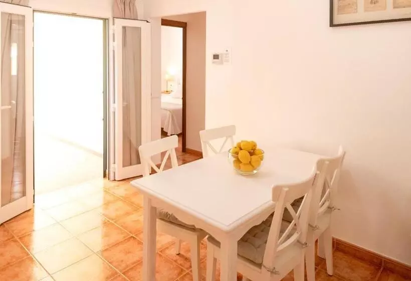 Apartamentos El Pino  Formentera Break
