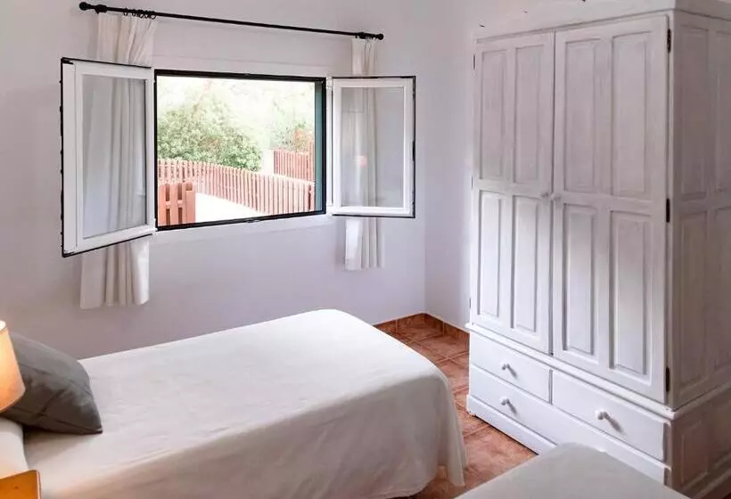 Apartamentos El Pino  Formentera Break