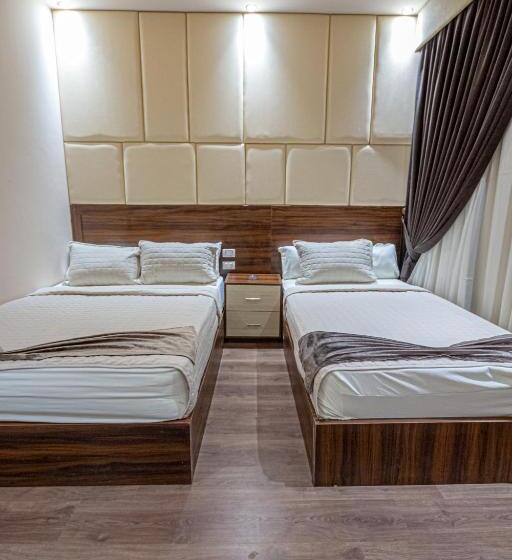 هاستل Grand City