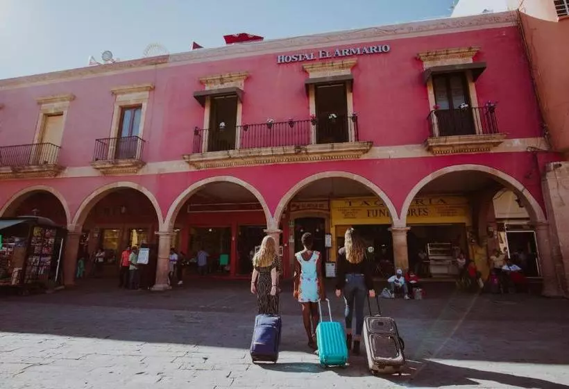 Hostal El Armario  Hostel