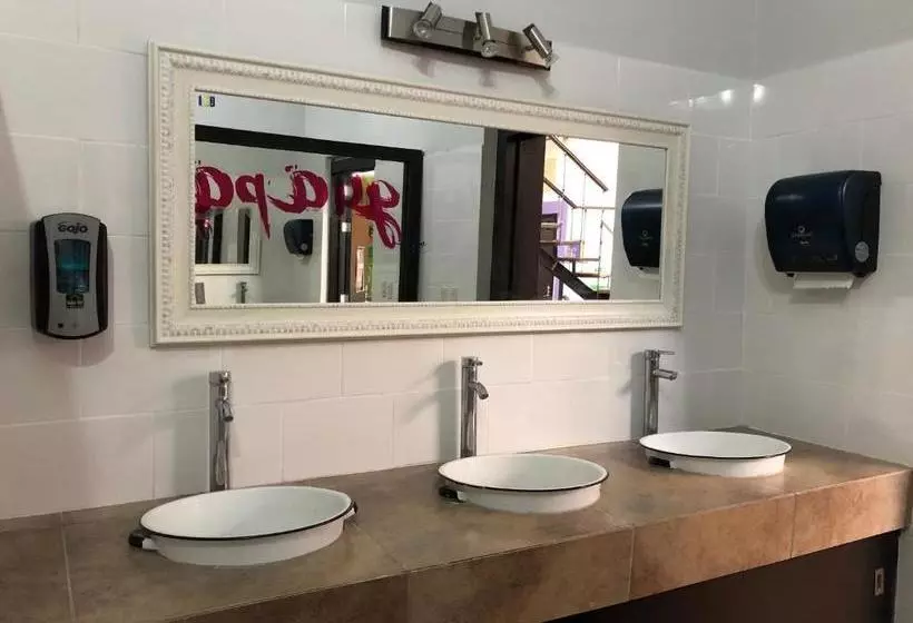 Hostal El Armario  Hostel