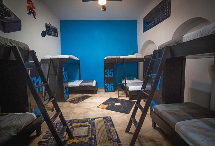 Hostal El Armario Hostel