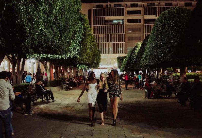 Hostal El Armario Hostel