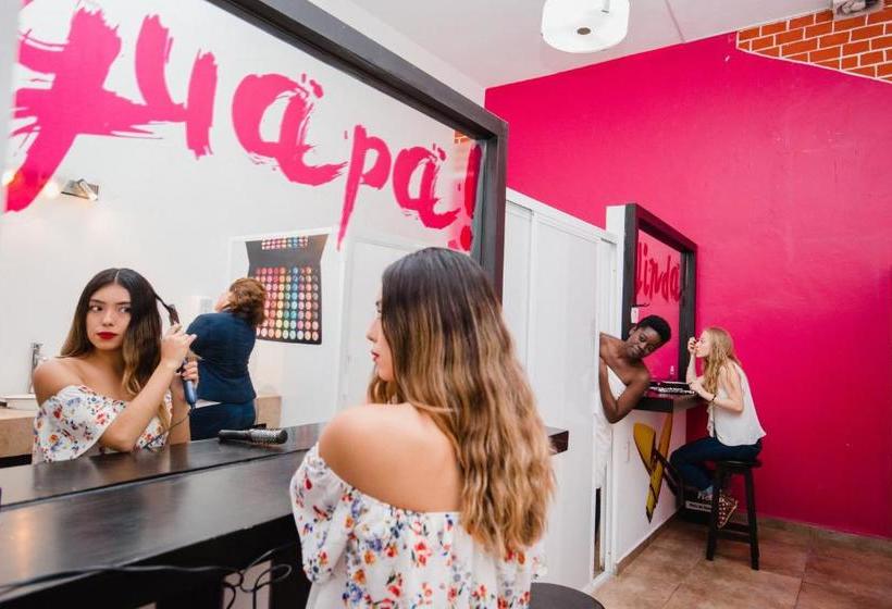 Hostal El Armario Hostel