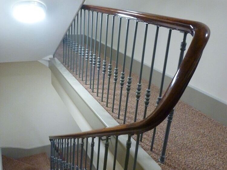 Base Serviced Apartments Sir Thomas Street