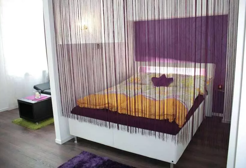 Govienna Small Modern Apartment