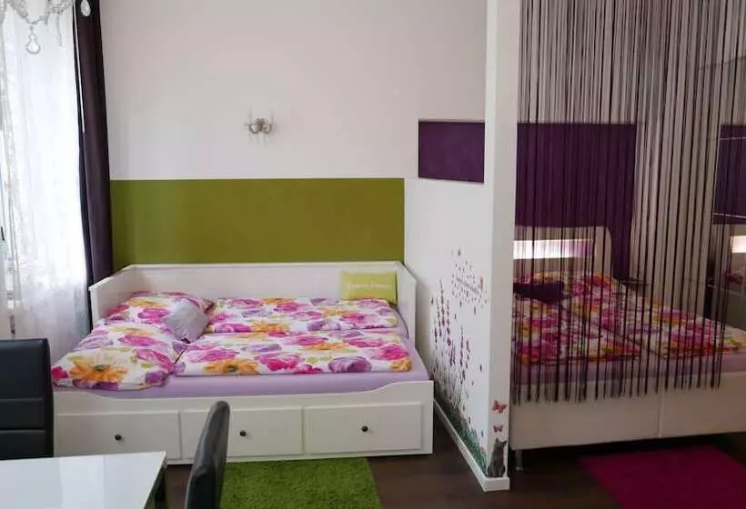 Govienna Small Modern Apartment