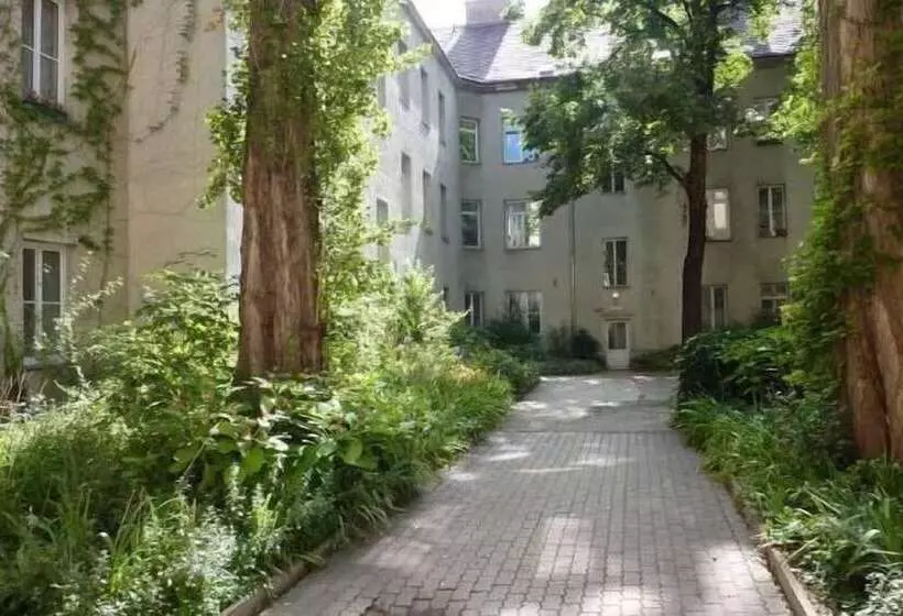 Govienna Small Modern Apartment