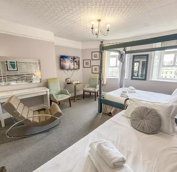 X Hotel Brunswick Square