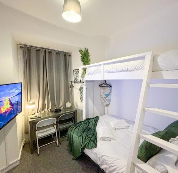 X Hotel Brunswick Square