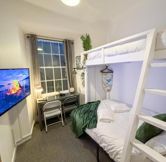 X Hotel Brunswick Square