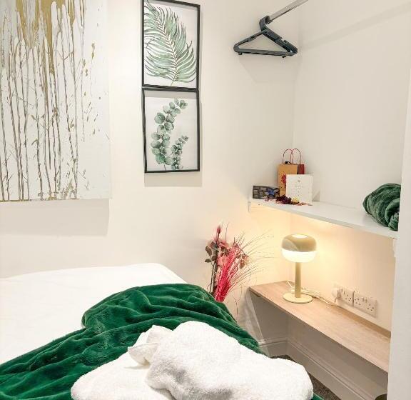 X Hotel Brunswick Square