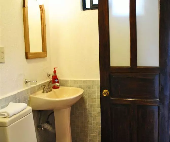 Отель Casa Geranios Tequisquiapan