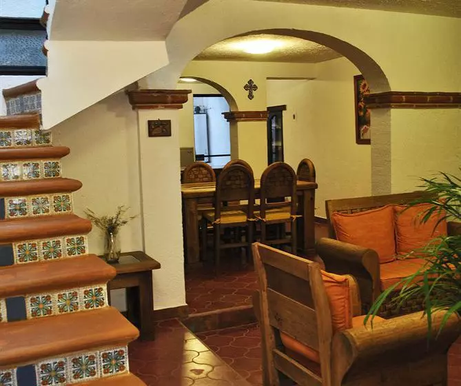 Отель Casa Geranios Tequisquiapan