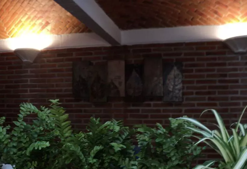 Отель Casa Geranios Tequisquiapan