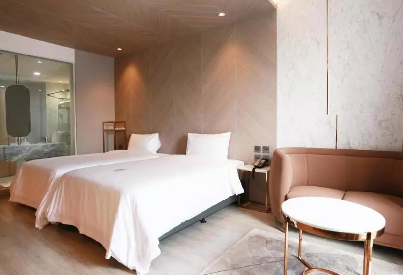 호텔 Golden City Rayong