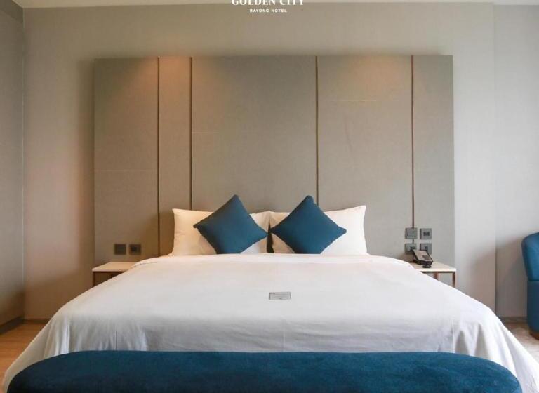 호텔 Golden City Rayong