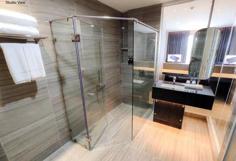 호텔 Golden City Rayong