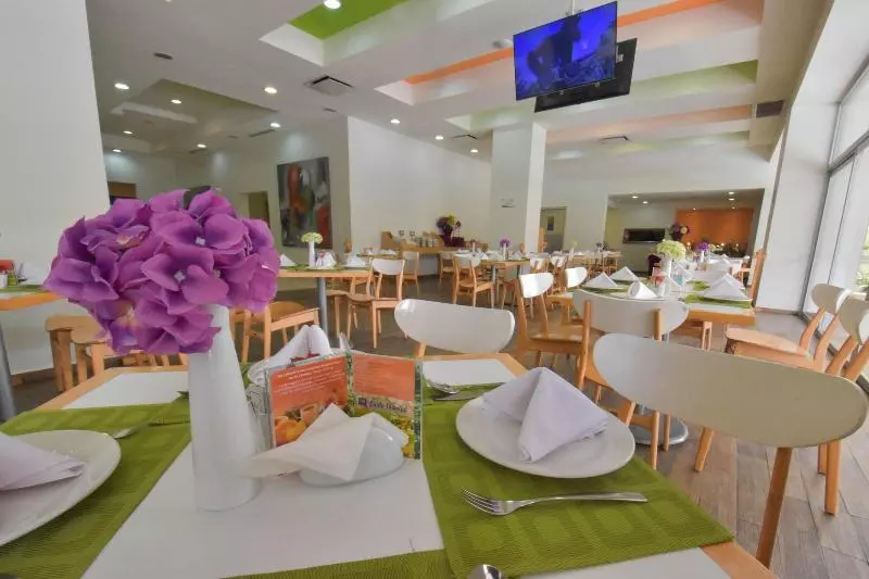 Отель Hb Cordoba