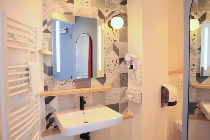 هتل Logis Hôtels Hôtel Marguerite D Anjou Angers Château