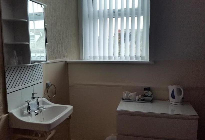 ペンション The Trevelyan