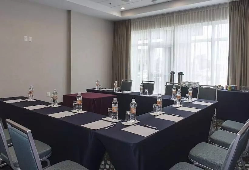 Staybridge Suites Puebla, An Ihg