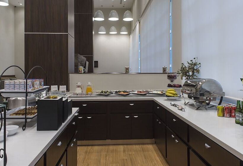 Staybridge Suites Puebla, An Ihg